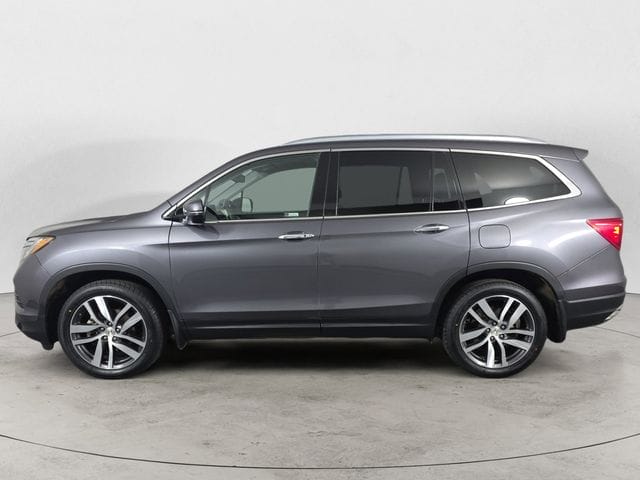 2018 Honda Pilot 4WD Elite's photo