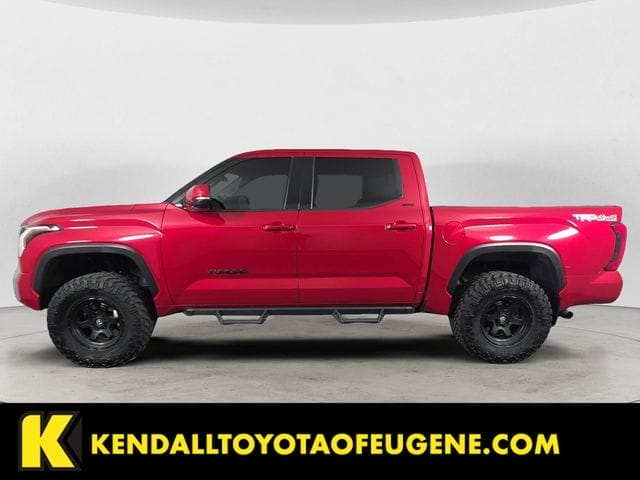 Used 2022 Toyota Tundra SR5 4D CrewMax - 5TFLA5DB0NX034831