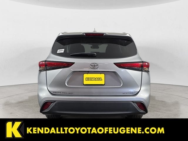 Used 2022 Toyota Highlander XLE 4D Sport Utility – 5TDGZRBH5NS577025