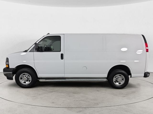 Used 2024 Chevrolet Express 2500 Work Van 3D Cargo Van – 1GCWGAFP9R1270237