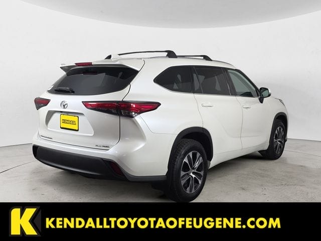 Used 2021 Toyota Highlander XLE 4D Sport Utility – 5TDHZRBH2MS075821